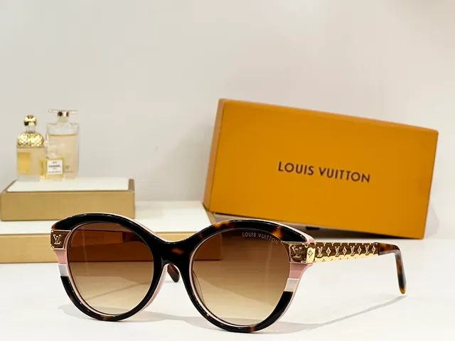 Louis Vuitton Oversized Round Gradient Sunglasses 5