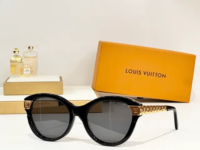Louis Vuitton Oversized Round Gradient Sunglasses 8