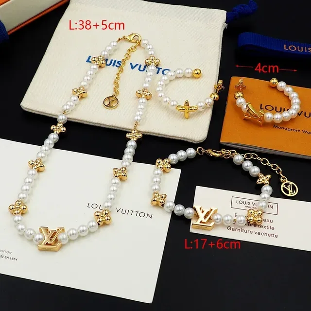 Louis Vuitton Pearl and Gold-Tone Monogram Bracelet 10