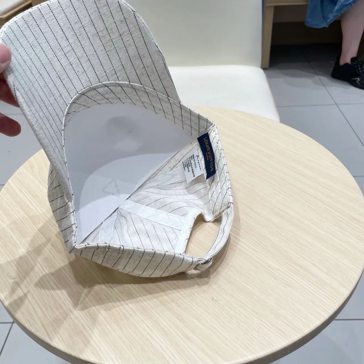 Louis Vuitton धारीदार लेस मोनोग्राम बेसबॉल कैप 2