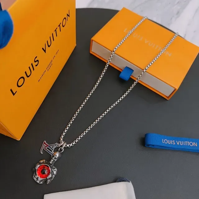 Louis Vuitton Silver Red Curb Chain Integrated LV Monogram Necklace 5