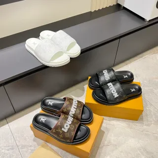 লুইস ভিটন Slide কালো বাদামি এক ফিতা মোনোগ্রামড চপ্পল