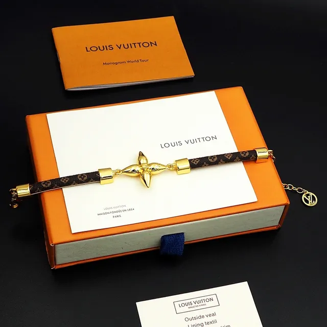 Louis Vuitton pulseira de couro com monograma estrela tom dourado 5