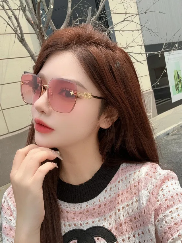 Louis Vuitton Star Square Gradient Lens Sunglasses 3