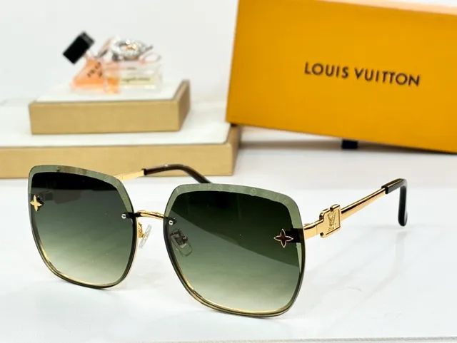 Louis Vuitton Star Square Gradient Lens Sunglasses 9