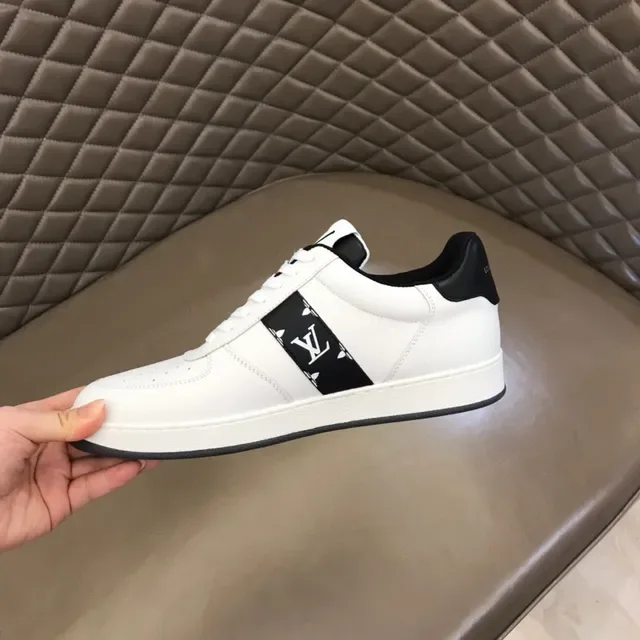 Louis Vuitton White Black Low-Top Leather Upper Lifestyle Sneakers 4