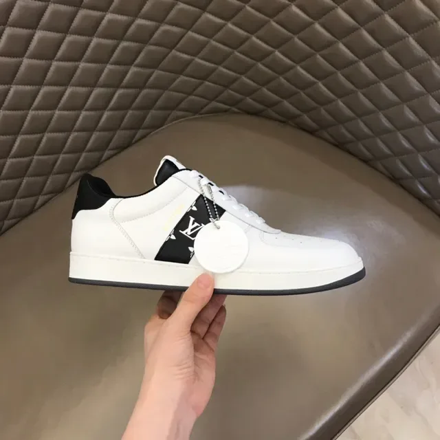 Louis Vuitton White Black Low-Top Leather Upper Lifestyle Sneakers 5