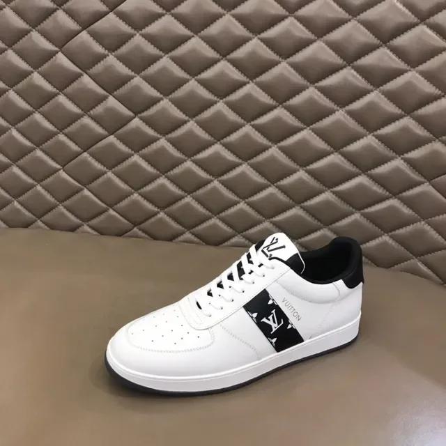 Louis Vuitton White Black Low-Top Leather Upper Lifestyle Sneakers 6