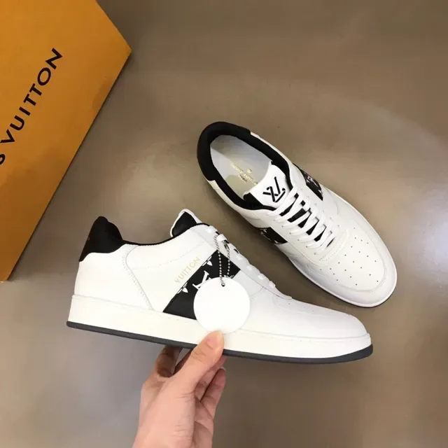Louis Vuitton White Black Low-Top Leather Upper Lifestyle Sneakers 7