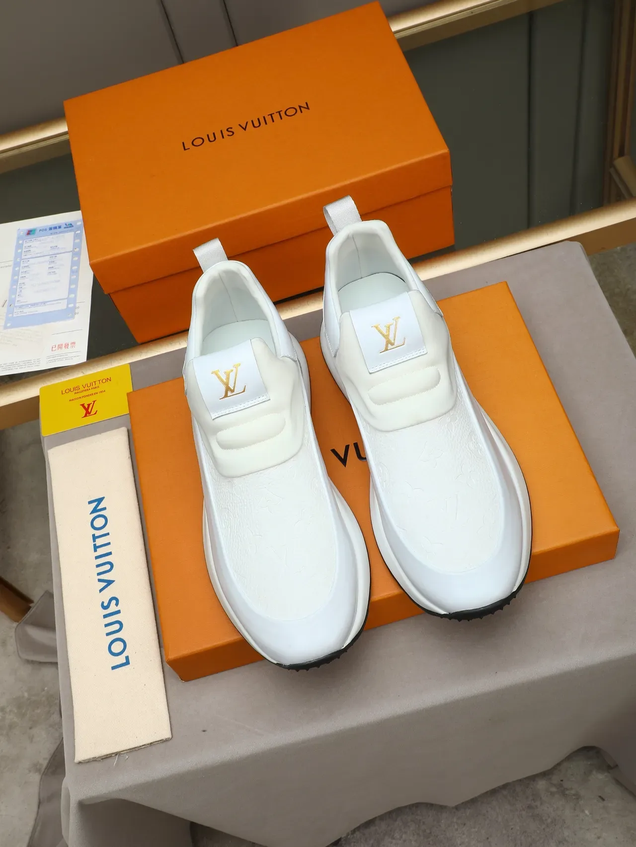 Louis Vuitton 白黑 印花皮革 穆勒 生活方式运动鞋 2