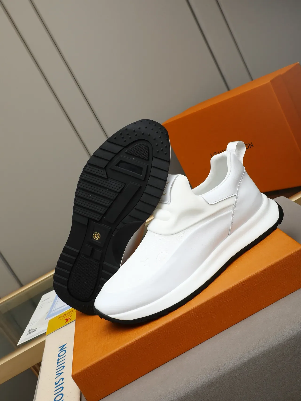 Louis Vuitton 白黑 印花皮革 穆勒 生活方式运动鞋 4