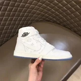 Louis Vuitton Zapatillas Lifestyle Blancas y Azules de Alto con Estampado Monograma