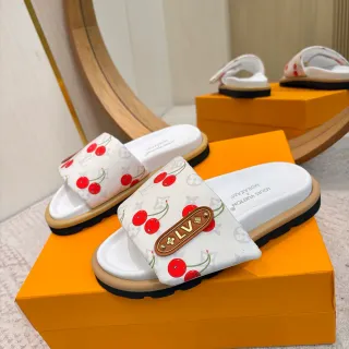 Louis Vuitton x Murakami 樱桃印花拖鞋