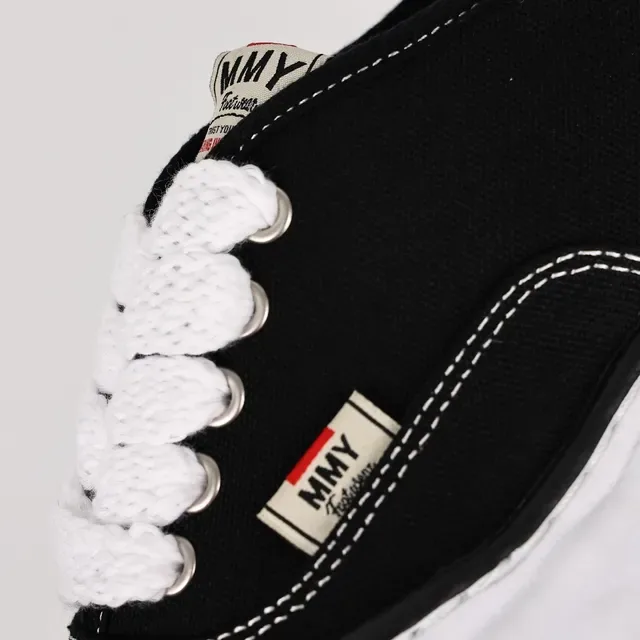 MMY Sneakers Noires et Blanches avec Canvas Upper et Midsole Sculpté 6