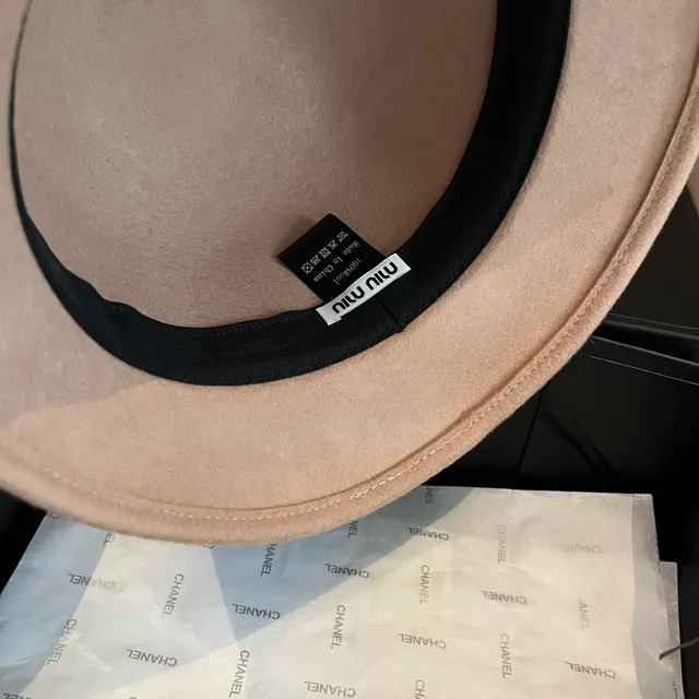 Miu Miu Beige Black Fedora de fieltro estructurado con ala ancha 9