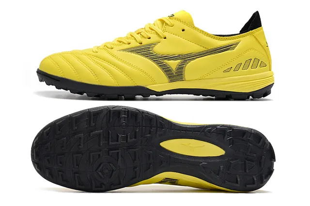 Mizuno White Black Quilted Toe Cap Zebra-Print Overlay Turf Soccer Shoes 24