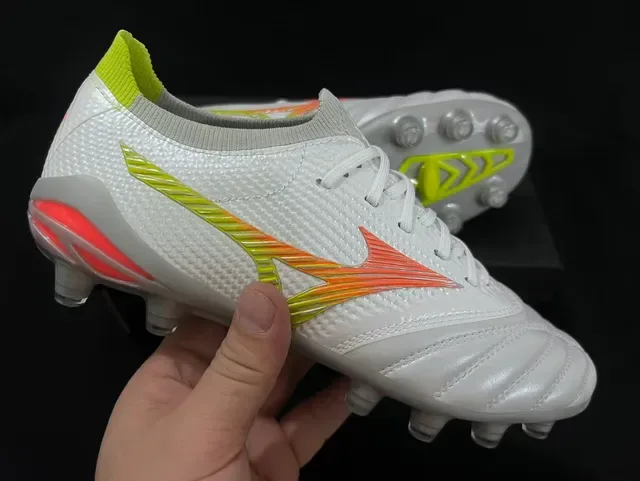 Mizuno सफेद ग्रे सिन्थेटिक अपर मोल्डेड सोलप्लेट फर्म ग्राउंड फुटबॉल जूते 6