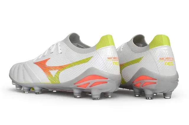 Mizuno सफेद ग्रे सिन्थेटिक अपर मोल्डेड सोलप्लेट फर्म ग्राउंड फुटबॉल जूते 13