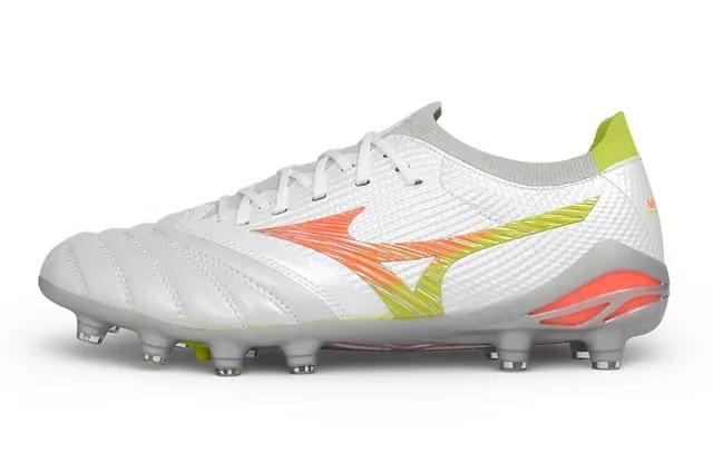 Mizuno सफेद ग्रे सिन्थेटिक अपर मोल्डेड सोलप्लेट फर्म ग्राउंड फुटबॉल जूते 15