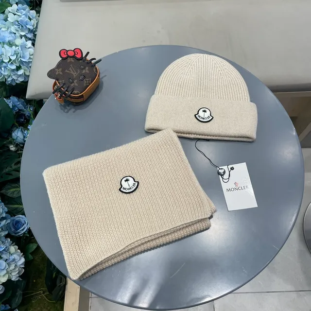 Moncler Beige Bonnet tricoté côtelé à manchette pliée 2