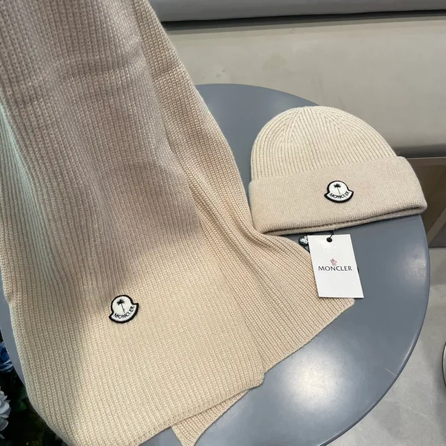 Moncler Beige Bonnet tricoté côtelé à manchette pliée 9