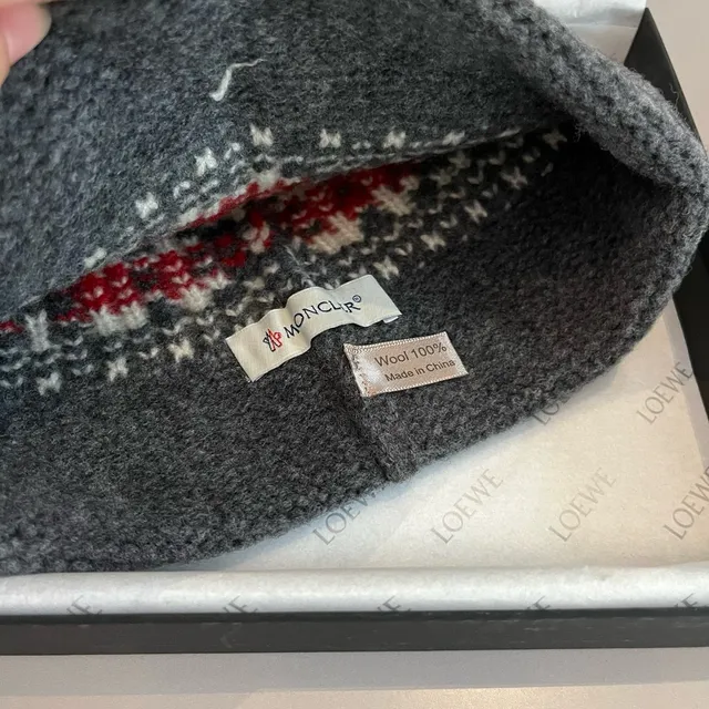 Moncler Gris Rojo Nórdico Fair Isle Tejido Plegado Acanalado Puño Gorro 3