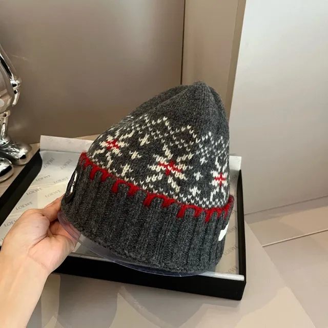 Moncler Gris Rojo Nórdico Fair Isle Tejido Plegado Acanalado Puño Gorro 8