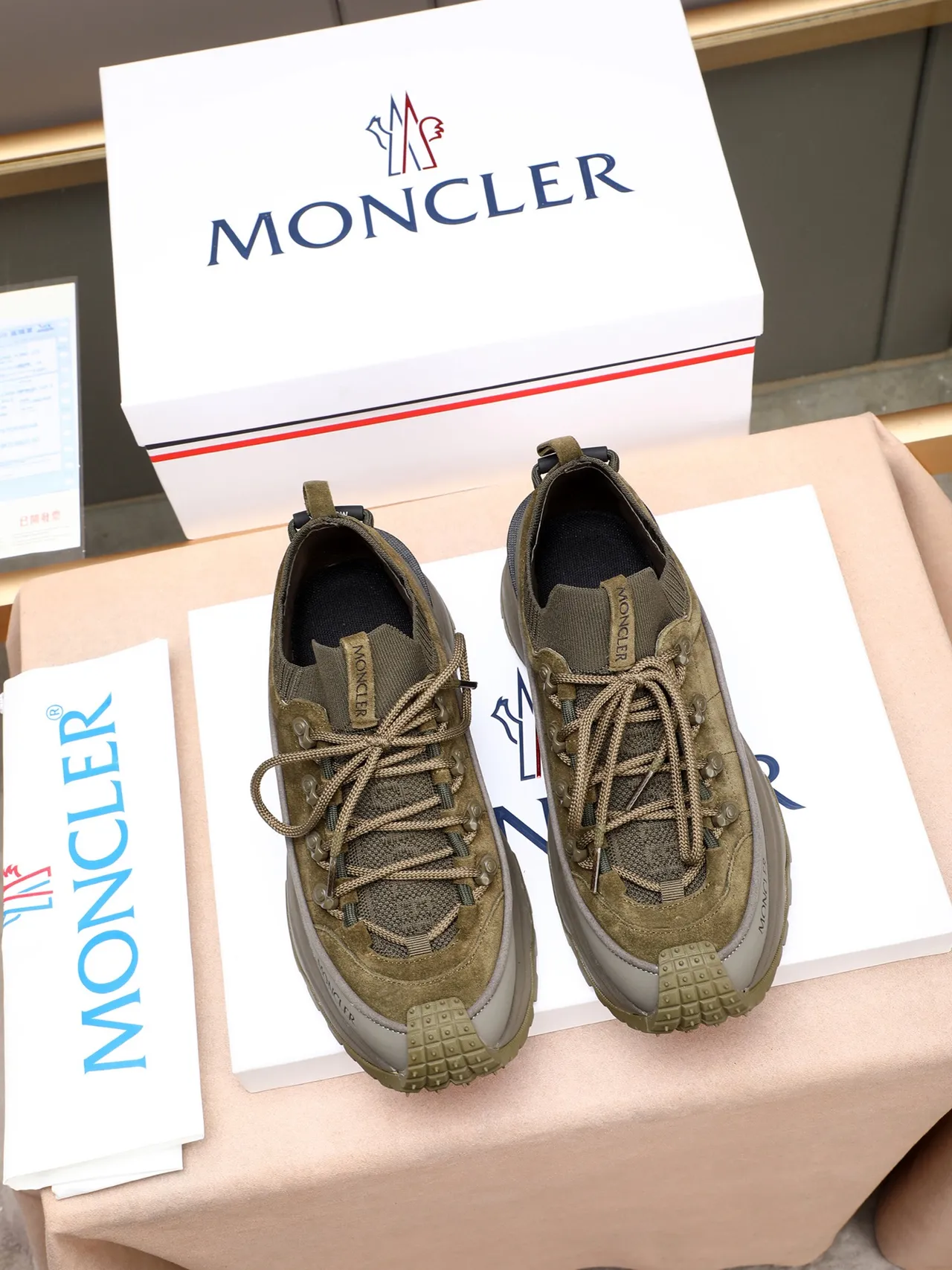 Moncler Chaussures Lifestyle en Daim à Col Tricô Olive 2