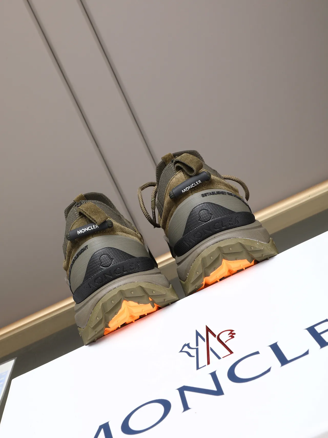 Moncler Chaussures Lifestyle en Daim à Col Tricô Olive 3