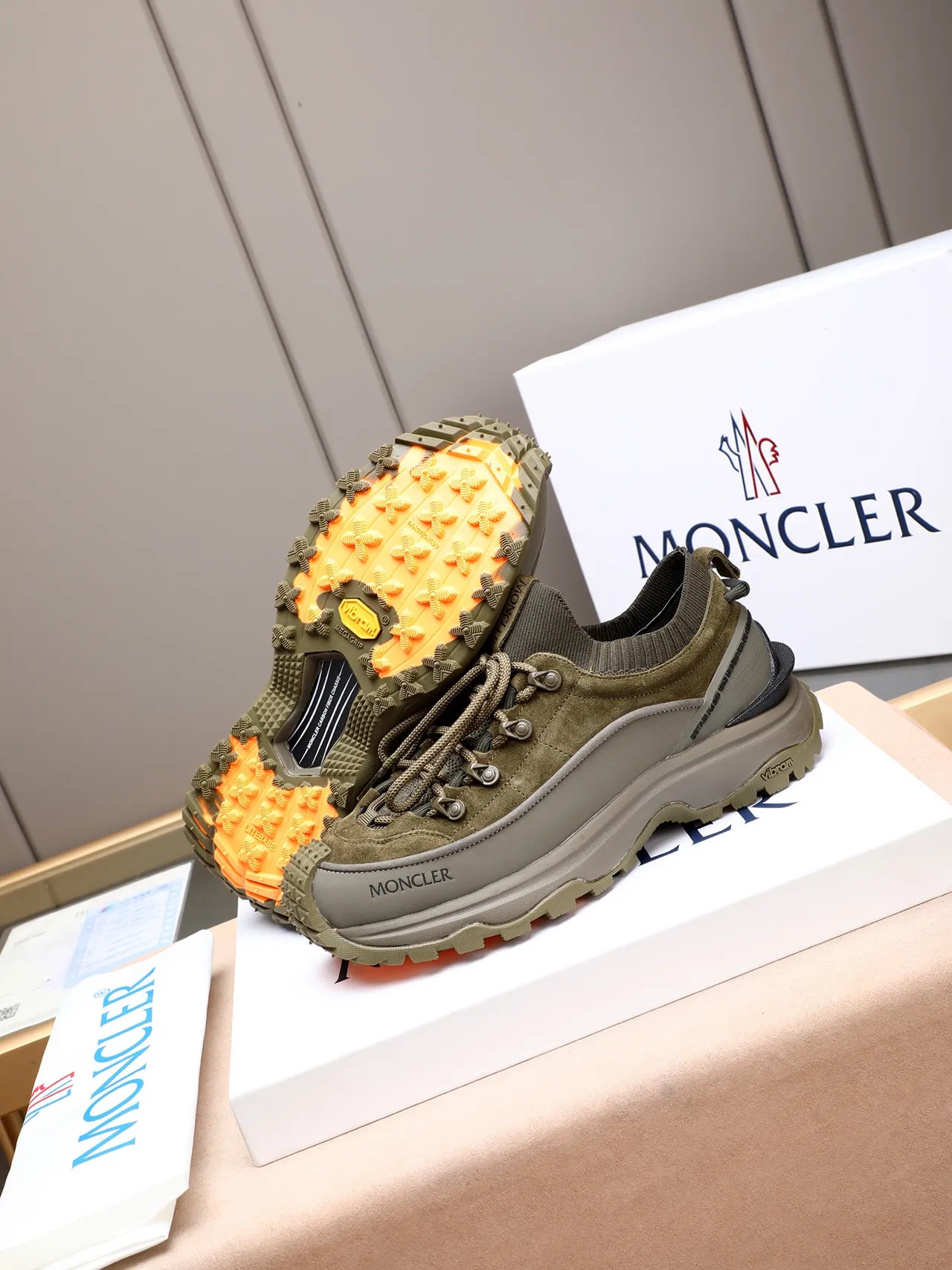 Moncler Chaussures Lifestyle en Daim à Col Tricô Olive 4