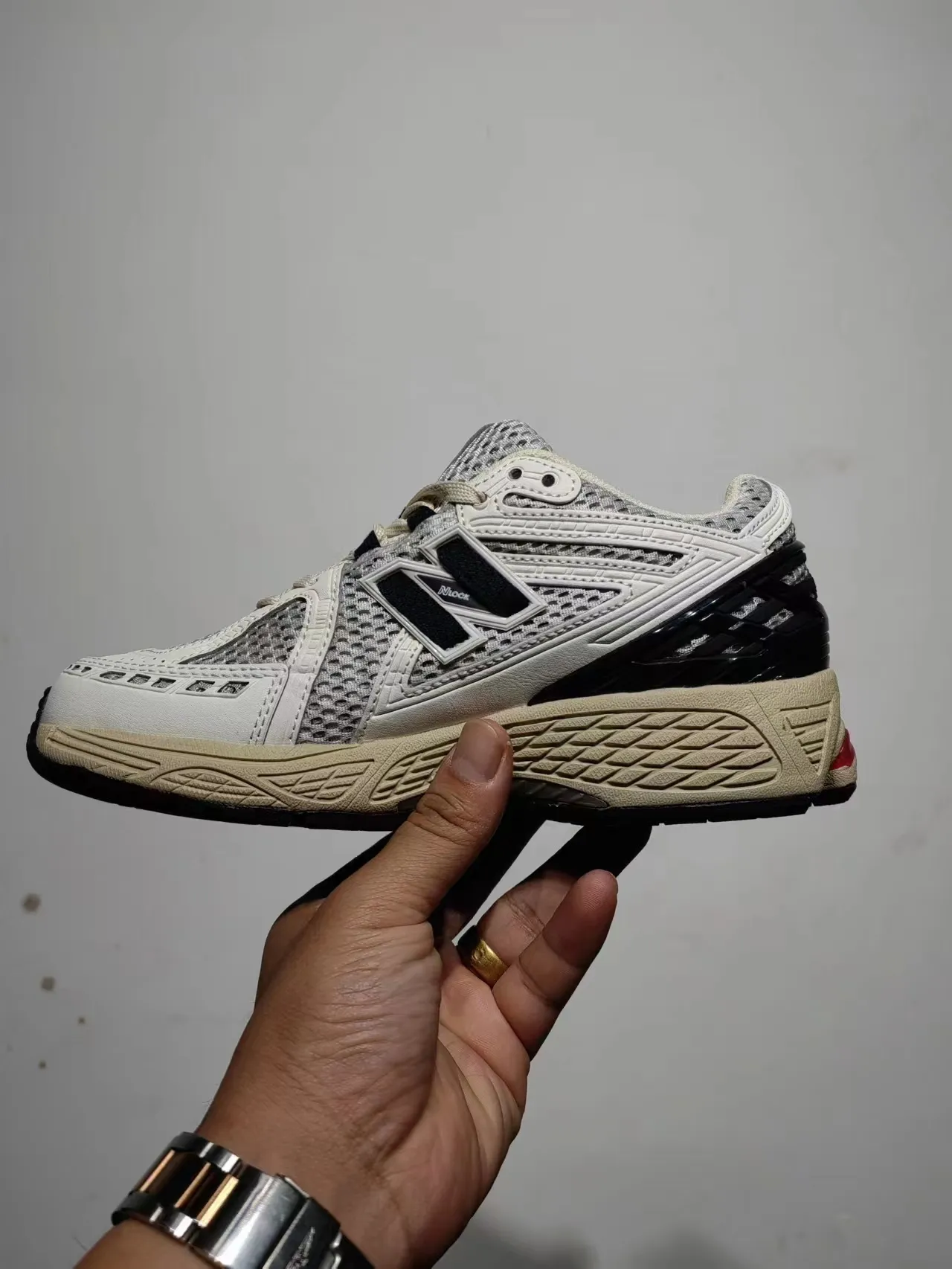 New Balance 1906R أحذية جري بيضاء بحرية حمراء 5