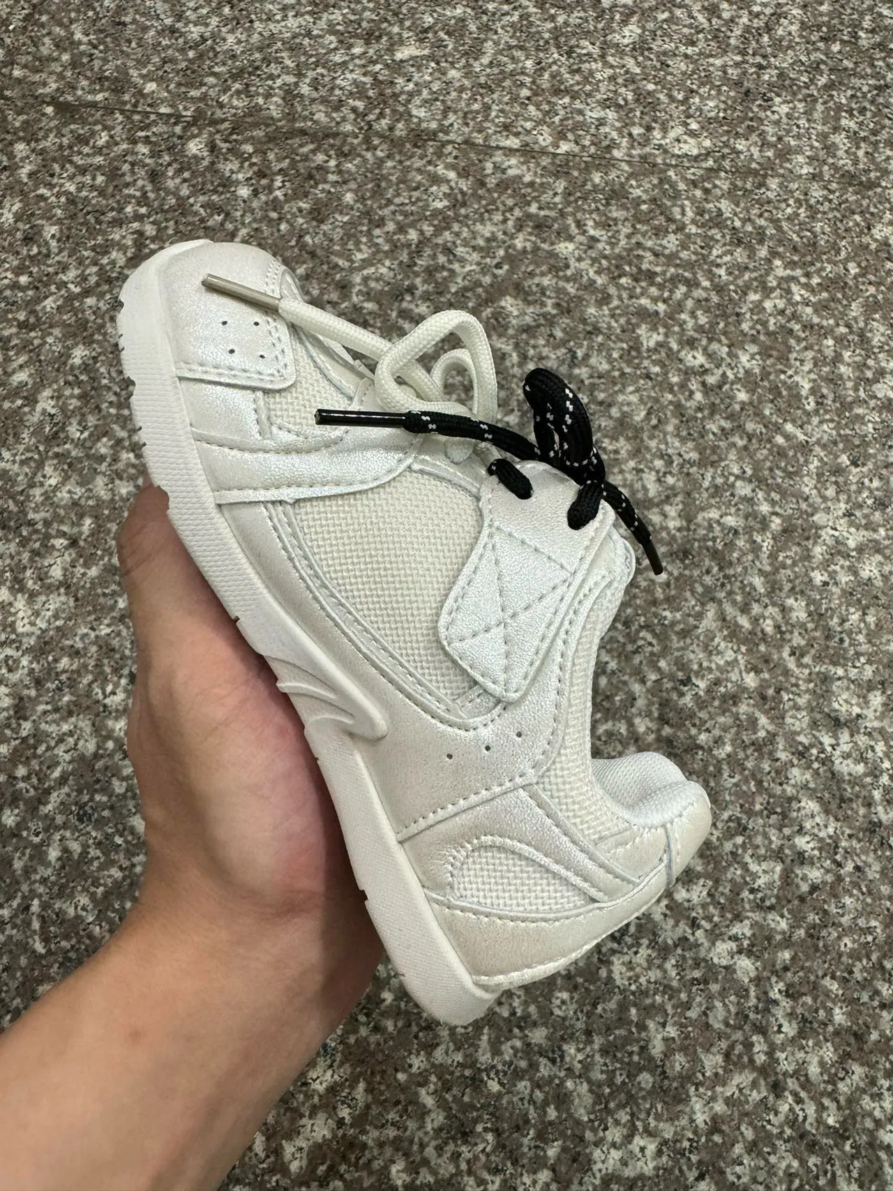 New Balance 327 Iridescent Silver-White Lifestyle Sneakers 4