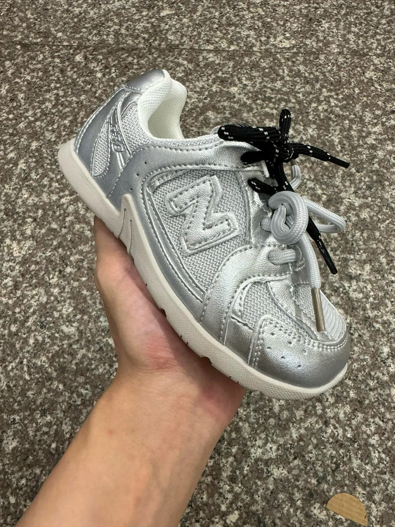New Balance 327 Iridescent Silver-White Lifestyle Sneakers 12