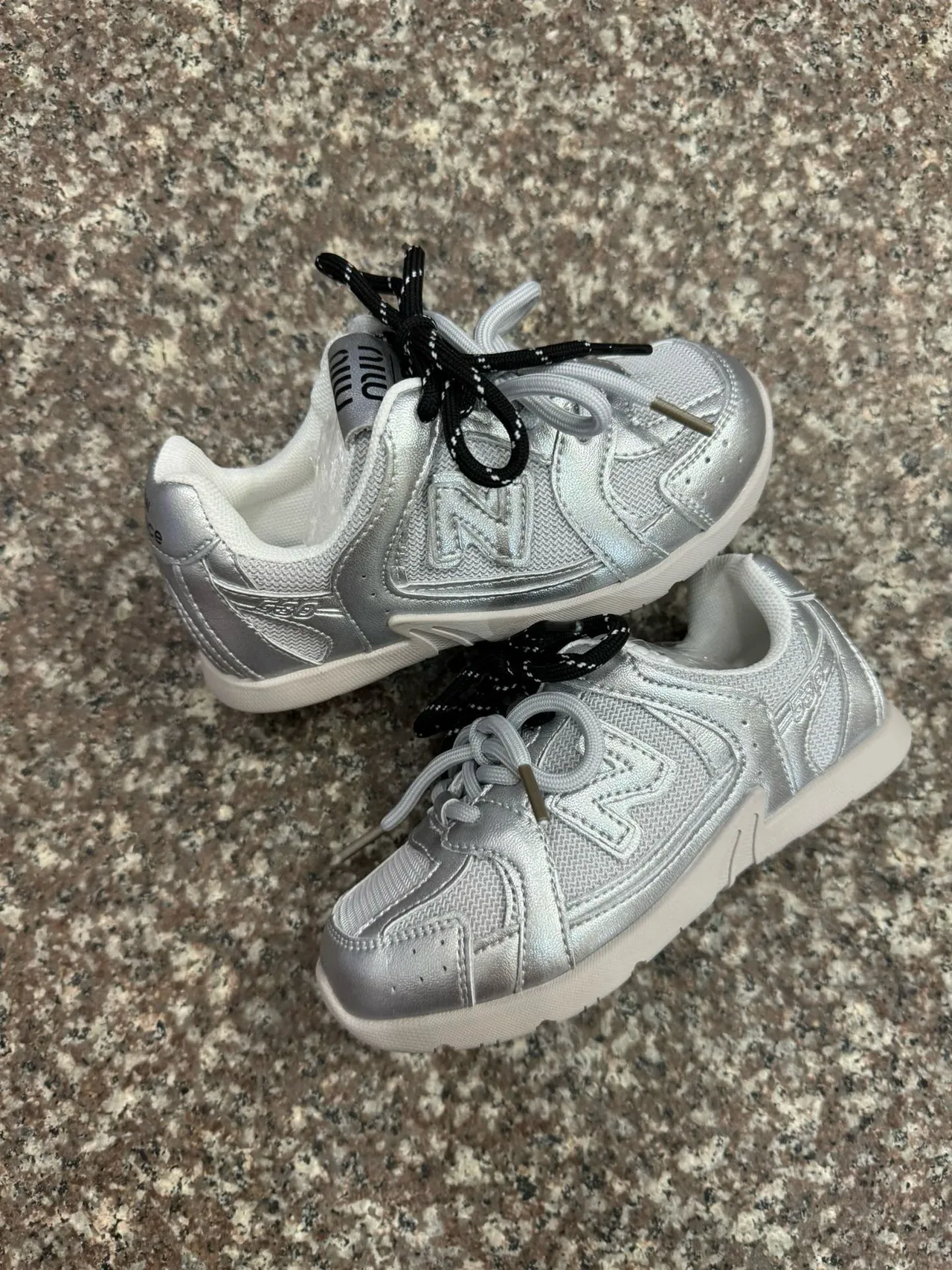 New Balance 327 Iridescent Silver-White Lifestyle Sneakers 17