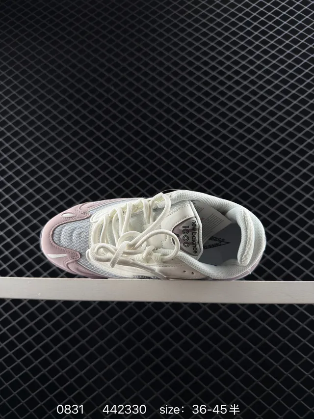 New Balance 9060 灰粉厚底鞋 4