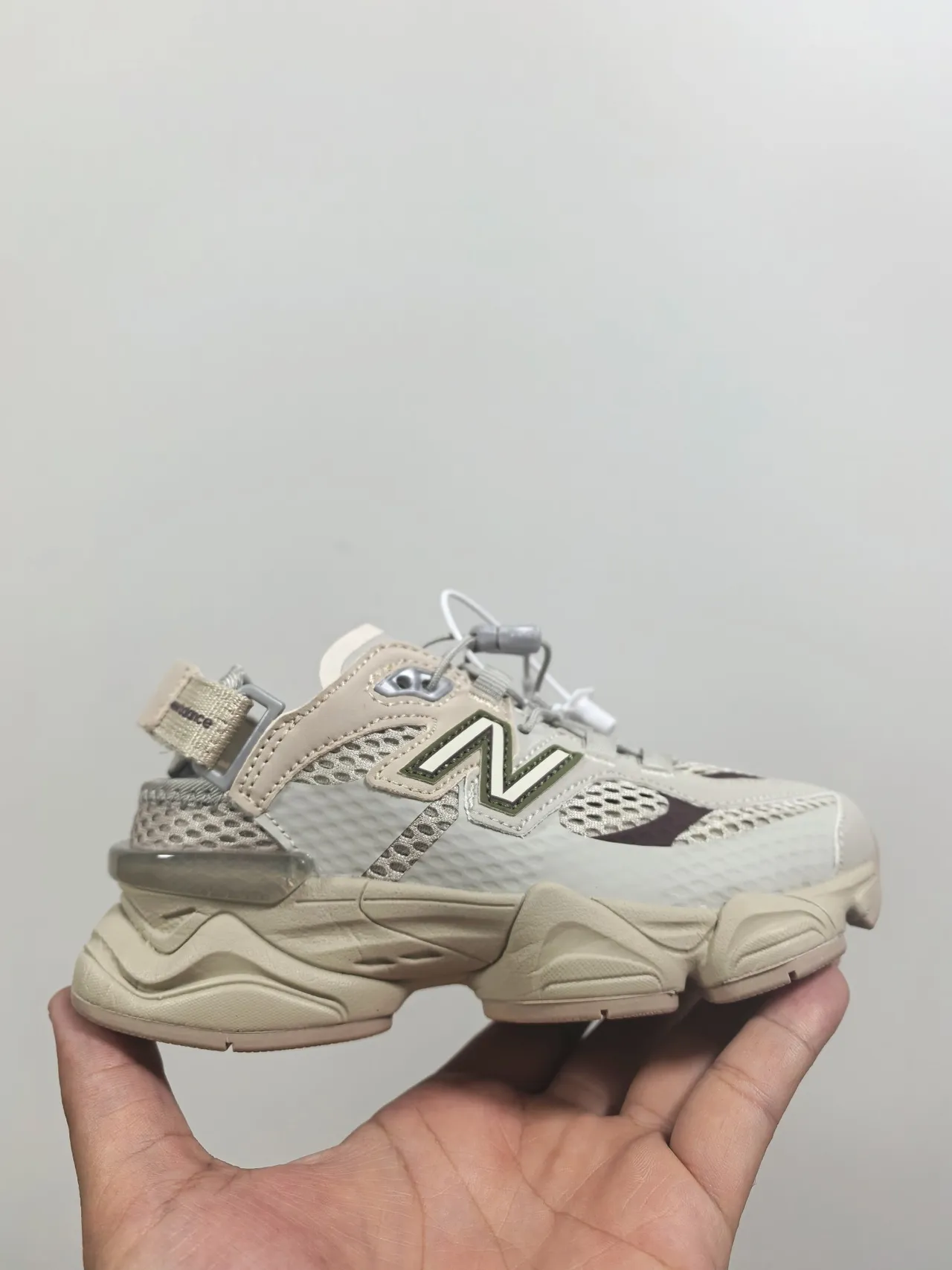 New Balance 9060 Tênis chunky Off-White Gray 11