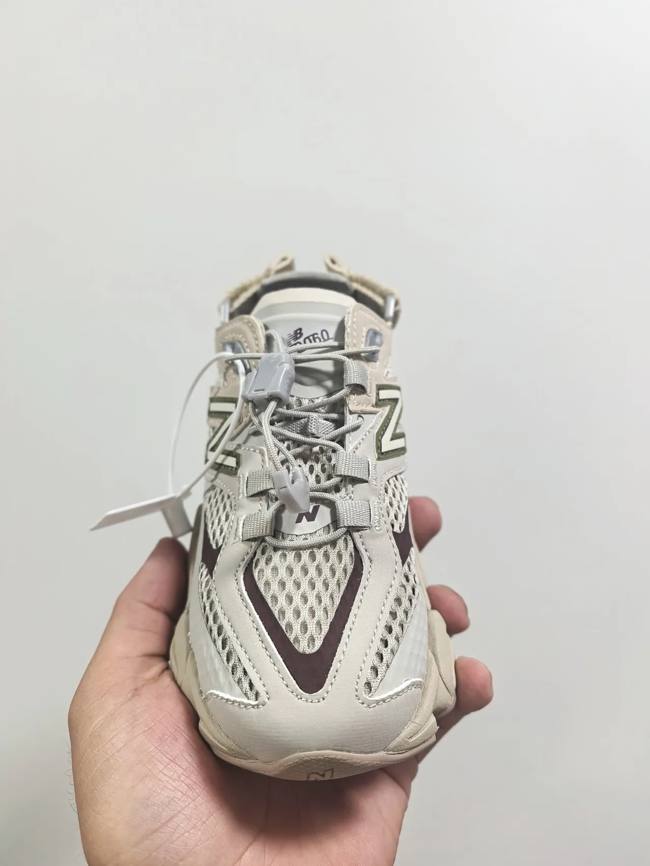 New Balance 9060 Tênis chunky Off-White Gray 12