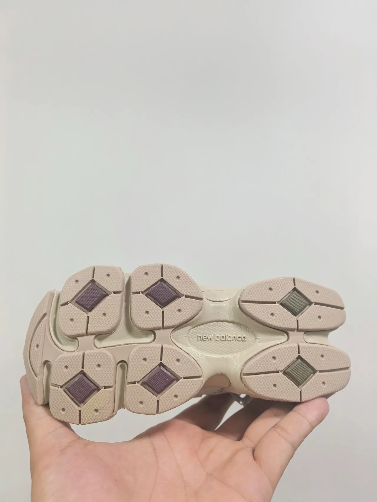 New Balance 9060 Tênis chunky Off-White Gray 15