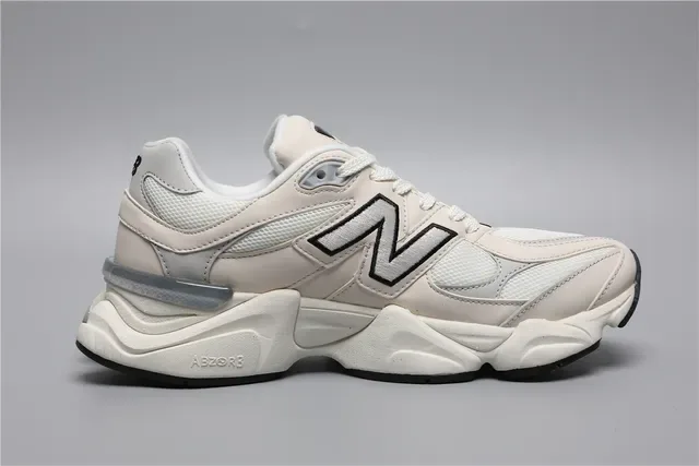 New Balance বেইজ কালো মোটা প্ল্যাটফর্ম সোল মেশ এবং সিন্থেটিক ওভারলে নির্মাণ লাইফস্টাইল স্নিকার্স 7