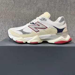 New Balance Chaussures chunky beige et navy semelle multicouche mesh et suede upper