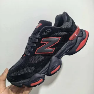 New Balance 黑红 雕塑鞋底 网布和麂皮覆盖 厚底运动鞋