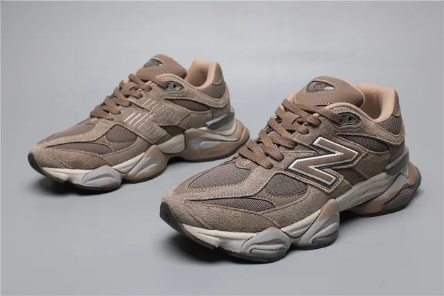 New Balance Marrom Bege Camada Superior de Couro de Camurça-Mesh Construção Assimétrica de Gaiola Tênis Chunky 5