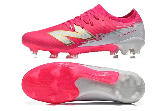 New Balance Furon गुलाबी सफेद जांघीय ऊपरी मोल्डेड कोनिकल स्टड्स फर्म ग्राउंड फुटबॉल जूते 9