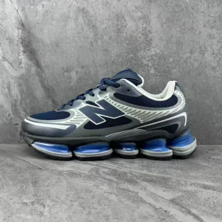 New Balance নেভি গ্রে বিভক্ত পড মিডসোল জালি এবং সিন্থেটিক ওভারলে উপরের অংশ দৌড়ের জুতো