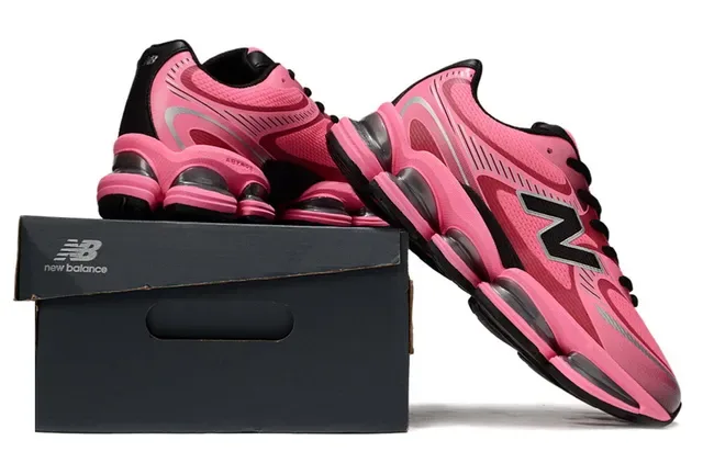 New Balance গোলাপি কালো খণ্ডিত স্বচ্ছ কুশনিং মেশ এবং সিন্থেটিক ওভারলে উপর লাইফস্টাইল স্নিকার্স 6