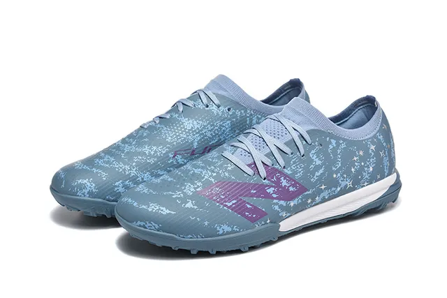 New Balance Zapatillas de fútbol turf azul púrpura superior sintético cuello de ajuste a calcetín sneakers 8