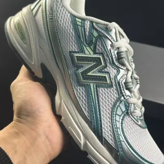 New Balance 白色绿色 网面鞋面 分层合成叠层 跑鞋