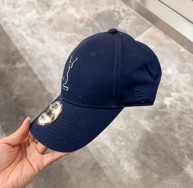 New Era 9FIFTY Snapback नेवी ब्लू इम्ब्रॉइडर्ड मोनोग्राम बेसबॉल कैप 7