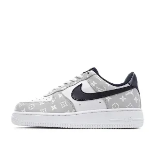 Nike Air Force 1 Gris Impression Monogram Sneakers Lifestyle