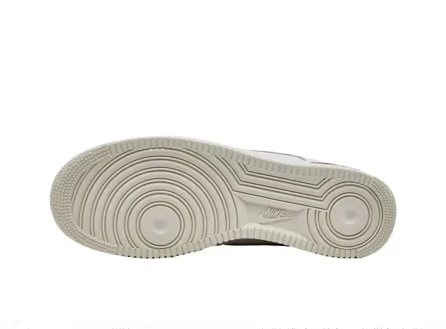 Nike Air Force 1 Branco e Preto Tênis Lifestyle 2